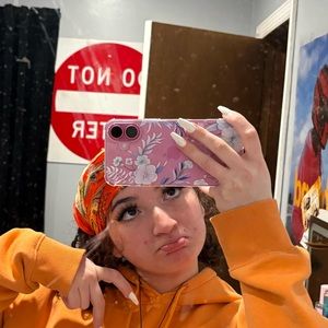 Meet your Posher, Avery